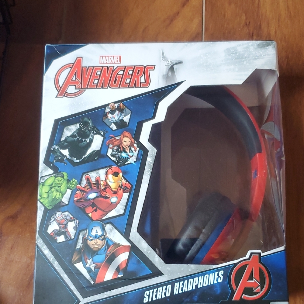 Marvel Avengers Stereo Headphones - Red and Blue, kids